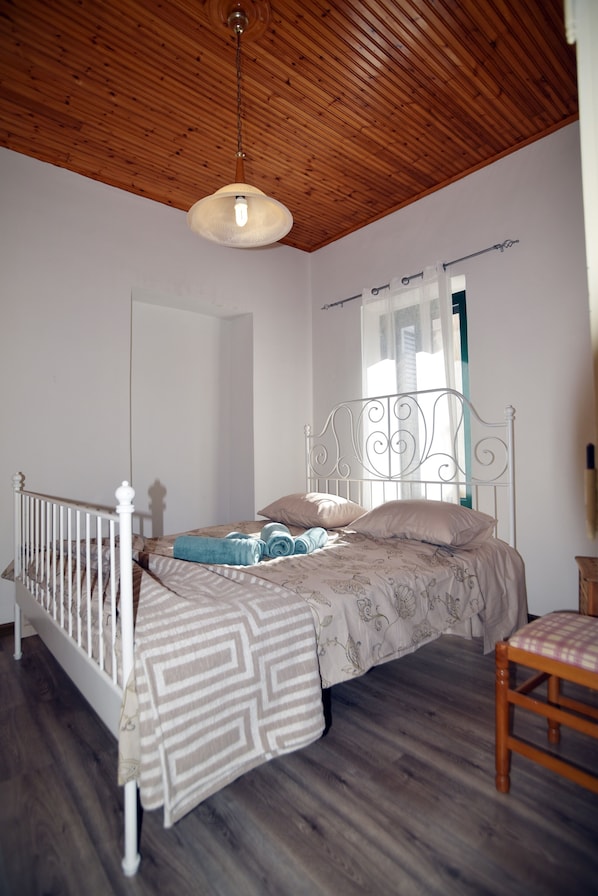 Iron/ironing board, Internet, bed sheets - Samos Old Village House – 3 BR Maisonette by MPS (Mili)