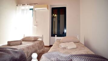 3 chambres, fer et planche Ă repasser, accĂšs Internet, draps fournis