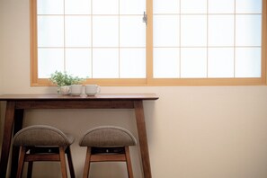 Interior - Washinsha 2F In front of Gion Yasaka Shrine | 5 / Kyoto Kyōto (Kyoto)