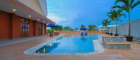 Outdoor pool