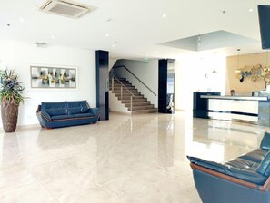 Lobby - Hotel Royal Elim Internacional (Palmira)