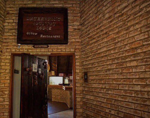 Waterfront Country Lodge and Spa