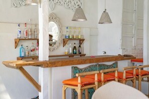 Bar (on property) - Paus Putih Hotel Lembongan (Lembongan Island)