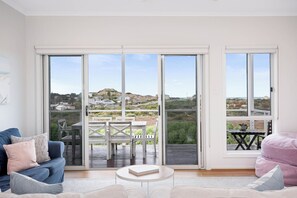 Smart TV - Beach by the Dunes: Relaxing, contemporary beach house, walk to beach and river (Goolwa Beach)