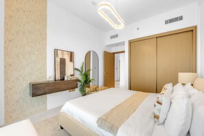 Iron/ironing board, WiFi - Elegant 1BR at Emmar Beachfront (Dubai)