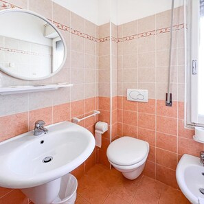 Bathroom - Hotel Giulio Cesare (Cattolica)