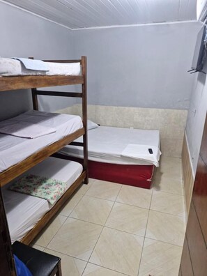 Room - Kitnets com AR Condicionado na Praia (Salvador)