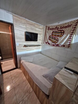 Room - Kitnets com AR Condicionado na Praia (Salvador)