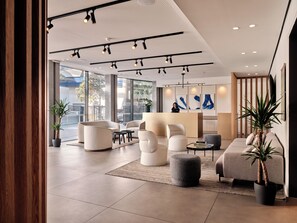 Lobby - Crowne Plaza Marseille - Le Dome by IHG (Marseille)