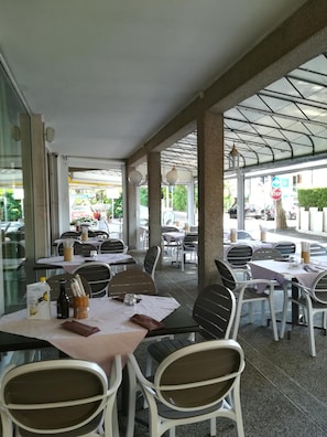 Outdoor dining - Villa Roma (Caorle)