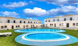 Outdoor pool - Ocean Boulevard Tenerife (San Miguel de Abona)