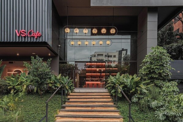 Exterior detail - Versus Hotel (Medellín)