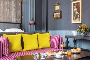 Room - Palazzo Roma (Rome)