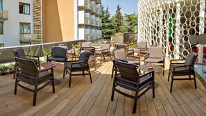 Outdoor dining - Park Casino And Hotel (Nova Gorica)