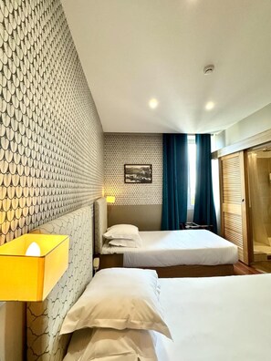 Room - Hotel Restaurant Christophe Colomb (Calvi)