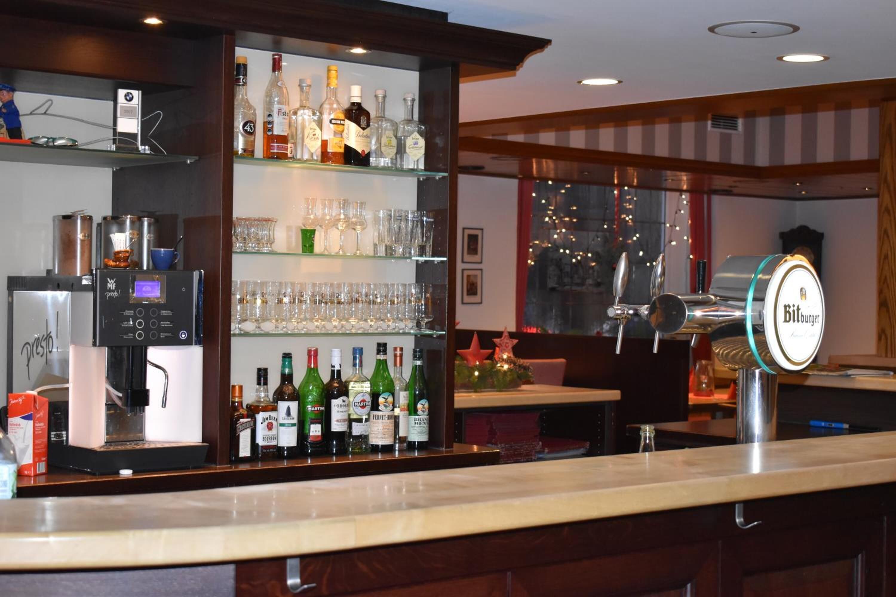 Bar (in der Unterkunft)