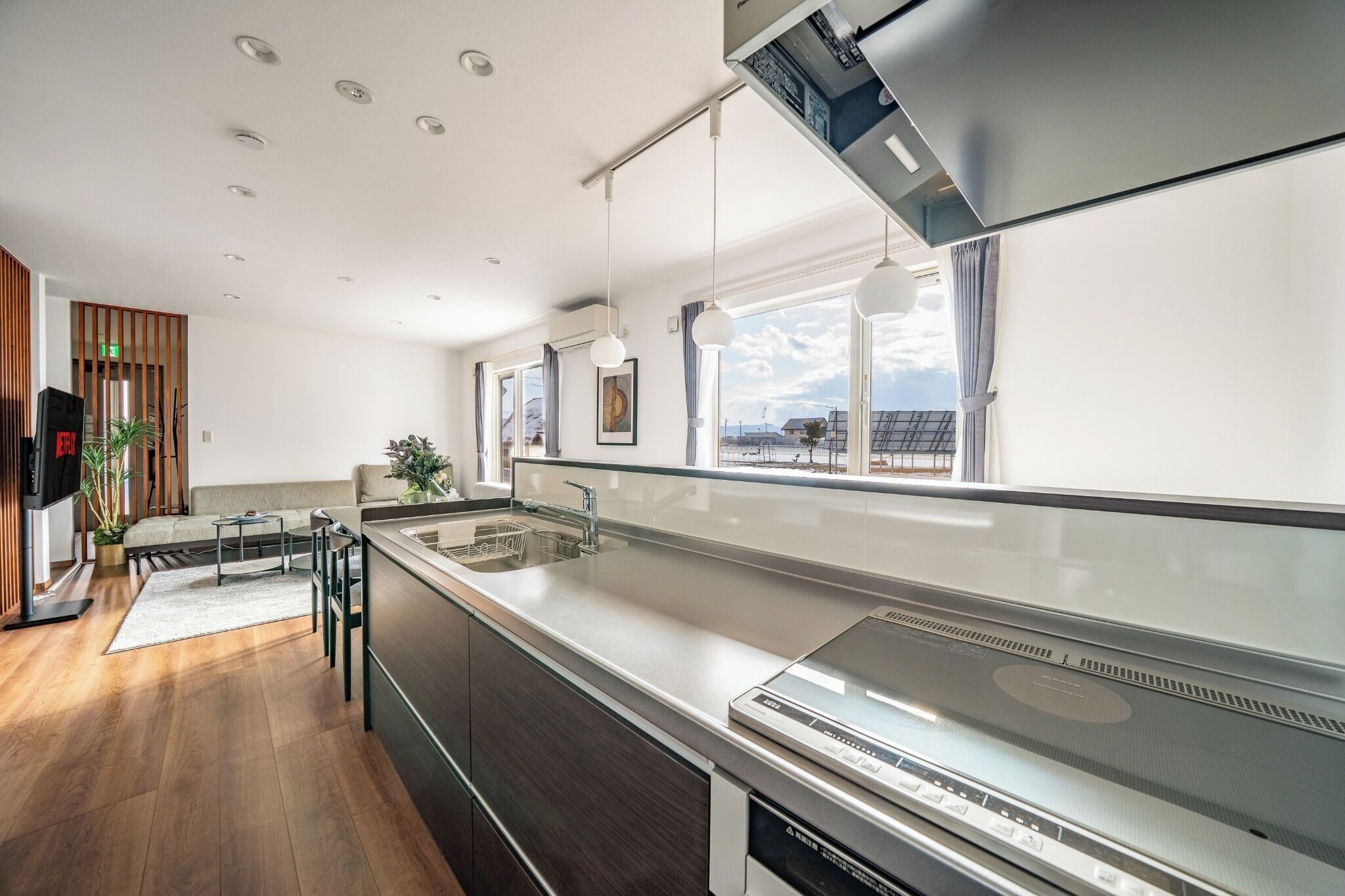 Fridge, microwave, stovetop, cookware/dishes/utensils