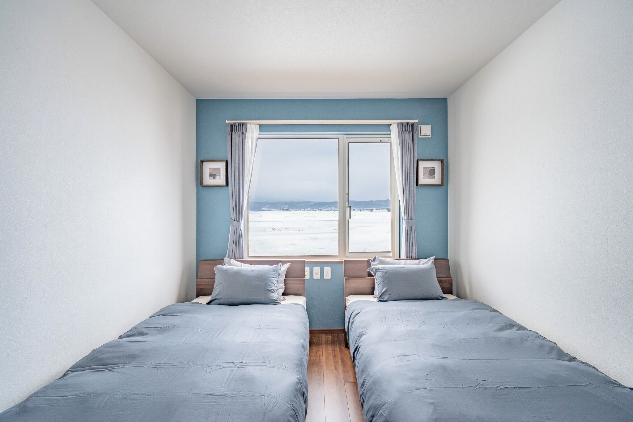 4 bedrooms, desk, iron/ironing board, free WiFi