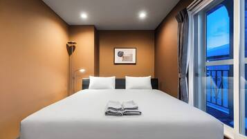 5 bedrooms, desk, iron/ironing board, free WiFi