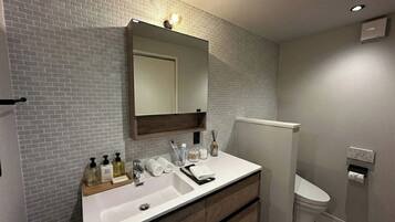 Hårtørrer, håndklæder