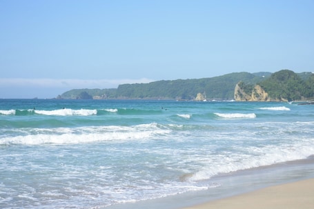 Beach. Private double room | Capacity 2 people | Private shower | Sea and breeze hideaway / Shimoda City Shizuoka