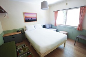 1 bedroom, free WiFi, bed sheets - Private double room | Capacity 2 people | Private shower | Sea and breeze hideaway / Shimoda City Shizuoka (Shimoda City)