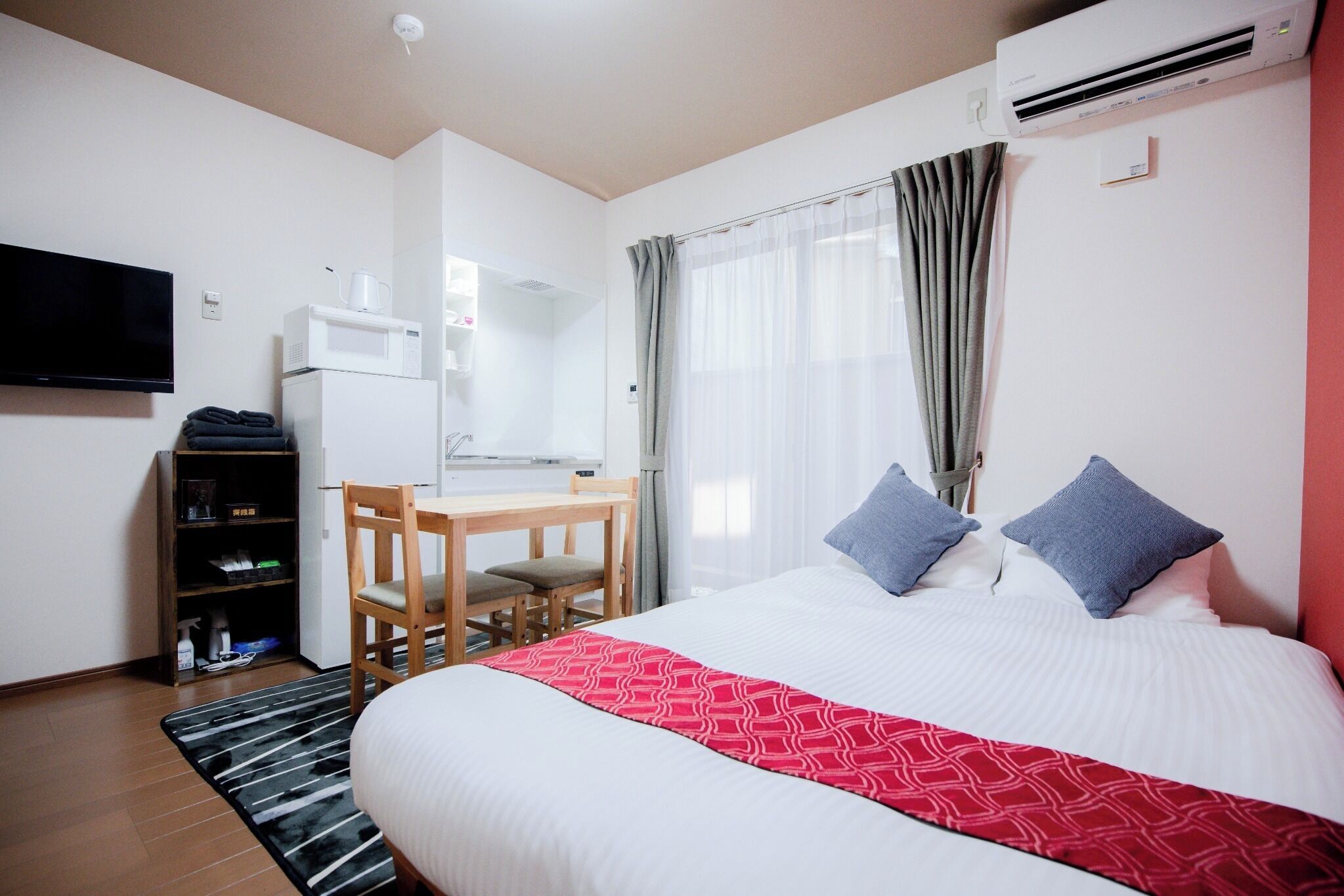 1 bedroom, desk, free WiFi, bed sheets