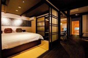 2 bedrooms, desk, iron/ironing board, free WiFi - Nijo Shiroganetei Westernstyle room  Japanese / Kyoto City Kyōto (Kyoto City)
