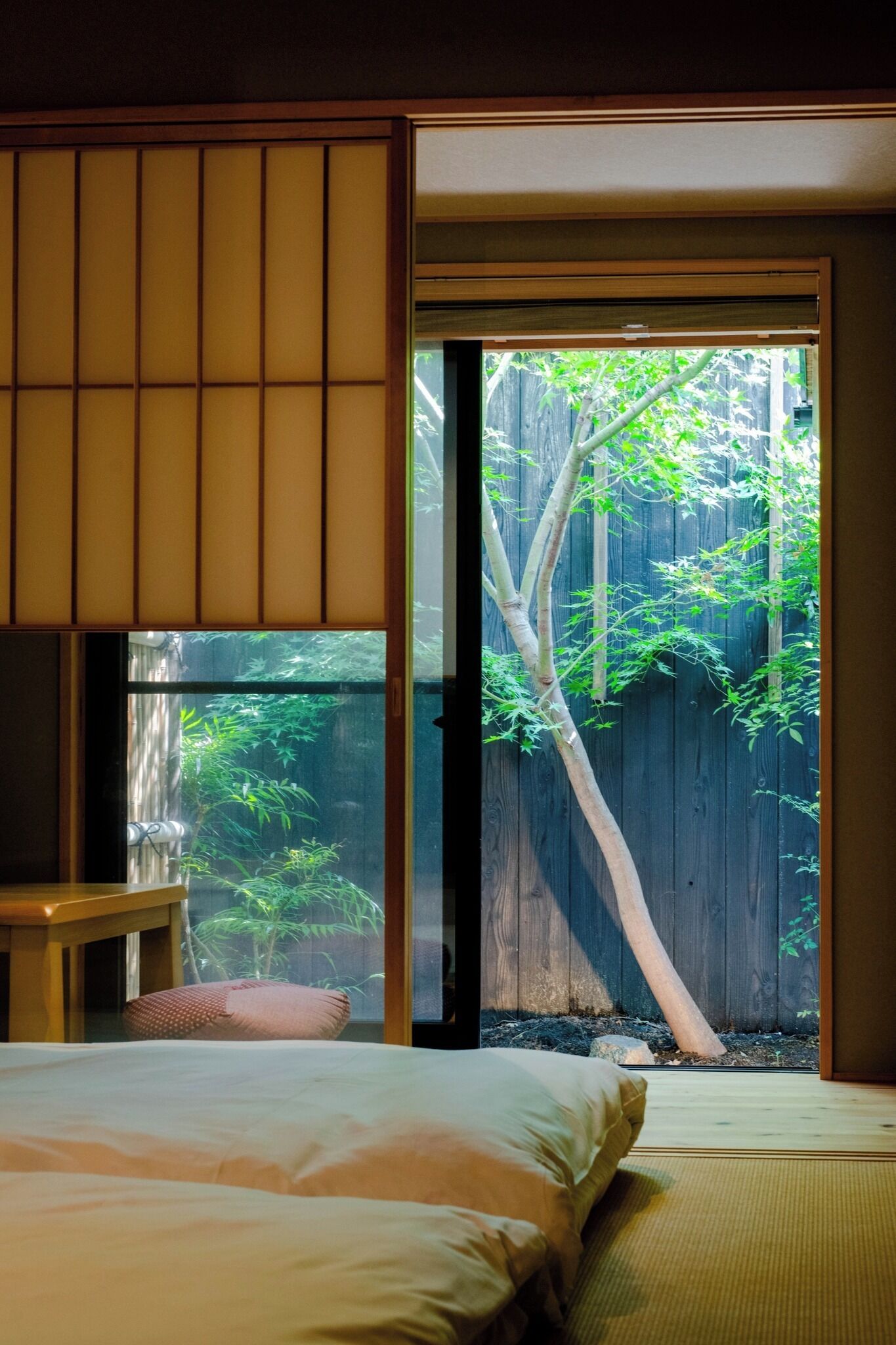 2 chambres, bureau, fer et planche à repasser, accès au Wi-Fi (inclus)