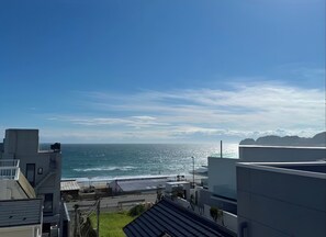 Utsikt mot strand/hav