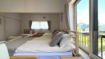 2 bedrooms, desk, iron/ironing board, free WiFi