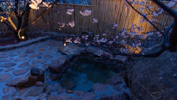 Premier Suite, Patio, Mountain View | Pemandangan dari bilik