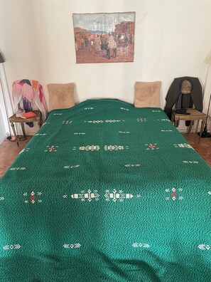 1 bedroom, iron/ironing board, bed sheets - Loft vieux port (Marseille)