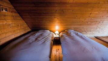 1 bedroom, desk, free WiFi, bed sheets