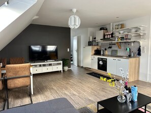 Interior - Cozy 55 m² Top Floor Apartment – Perfect for Holidays and Work (Glückstadt)