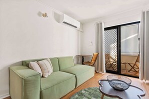 TV - Sheridan Nook I Near Hospital I Pool I Parking (Cairns North)