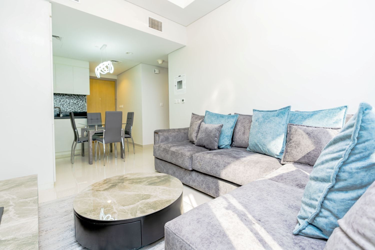 55-Zoll-Smart-TV mit Digitalempfang, Netflix, Streaming-Dienste