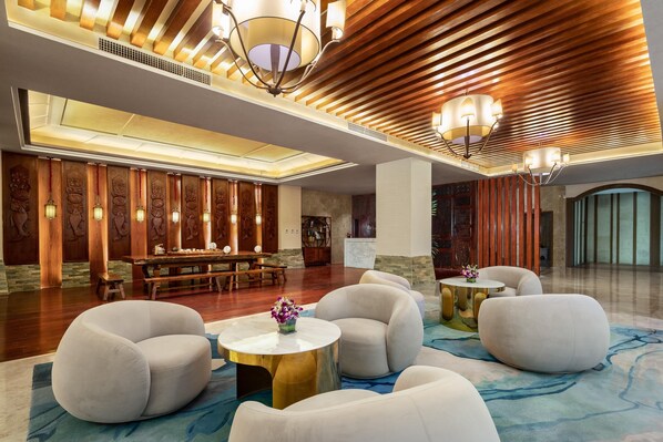 Lobby lounge