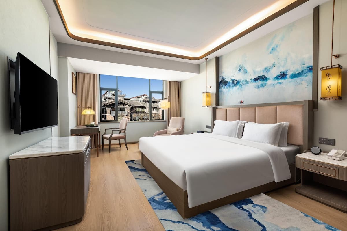 Superior Room, 1 King Bed, Non Smoking, Garden View