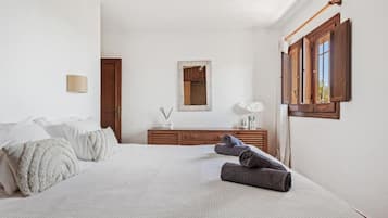 Villa, 6 Schlafzimmer, Terrasse, Meerblick | Zimmersafe, Bügeleisen/Bügelbrett, kostenloses WLAN