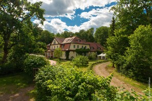 Exterior - Romantic attic apartment (up to 12 people) (Boitzenburger Land)