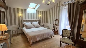 Luxury Suite, Private Bathroom