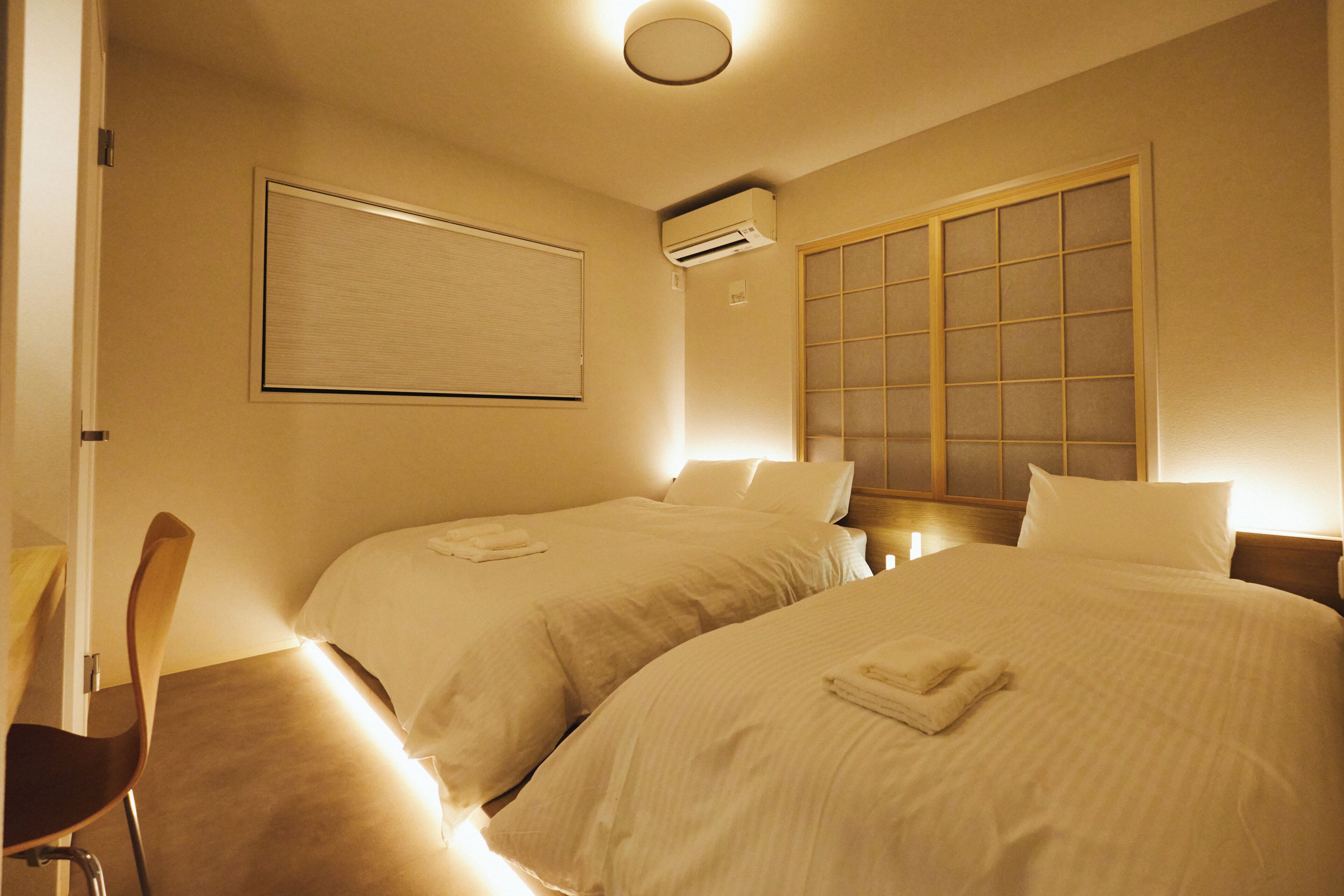 4 bedrooms, desk, iron/ironing board, free WiFi