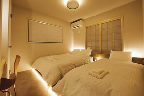 4 bedrooms, desk, iron/ironing board, free WiFi