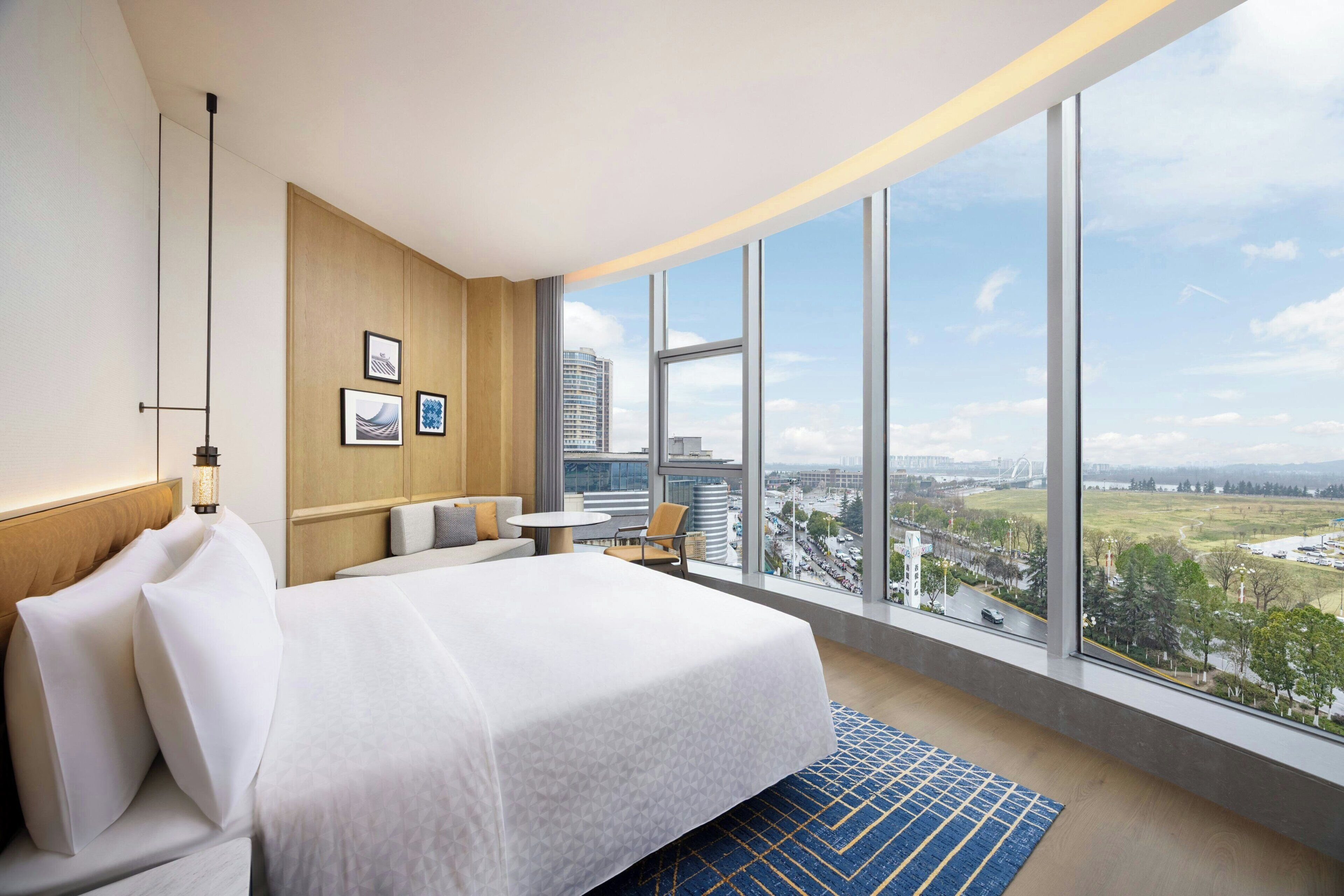 尊贵套房, 1 张特大床, 河景 | 免费 WiFi