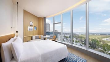 Suite – premier, 1 kingsize-seng, elveutsikt | Wi-fi (inkludert)