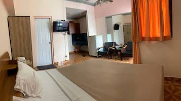 Room, 1 Bedroom, Accessible, Private Pool | Room amenity