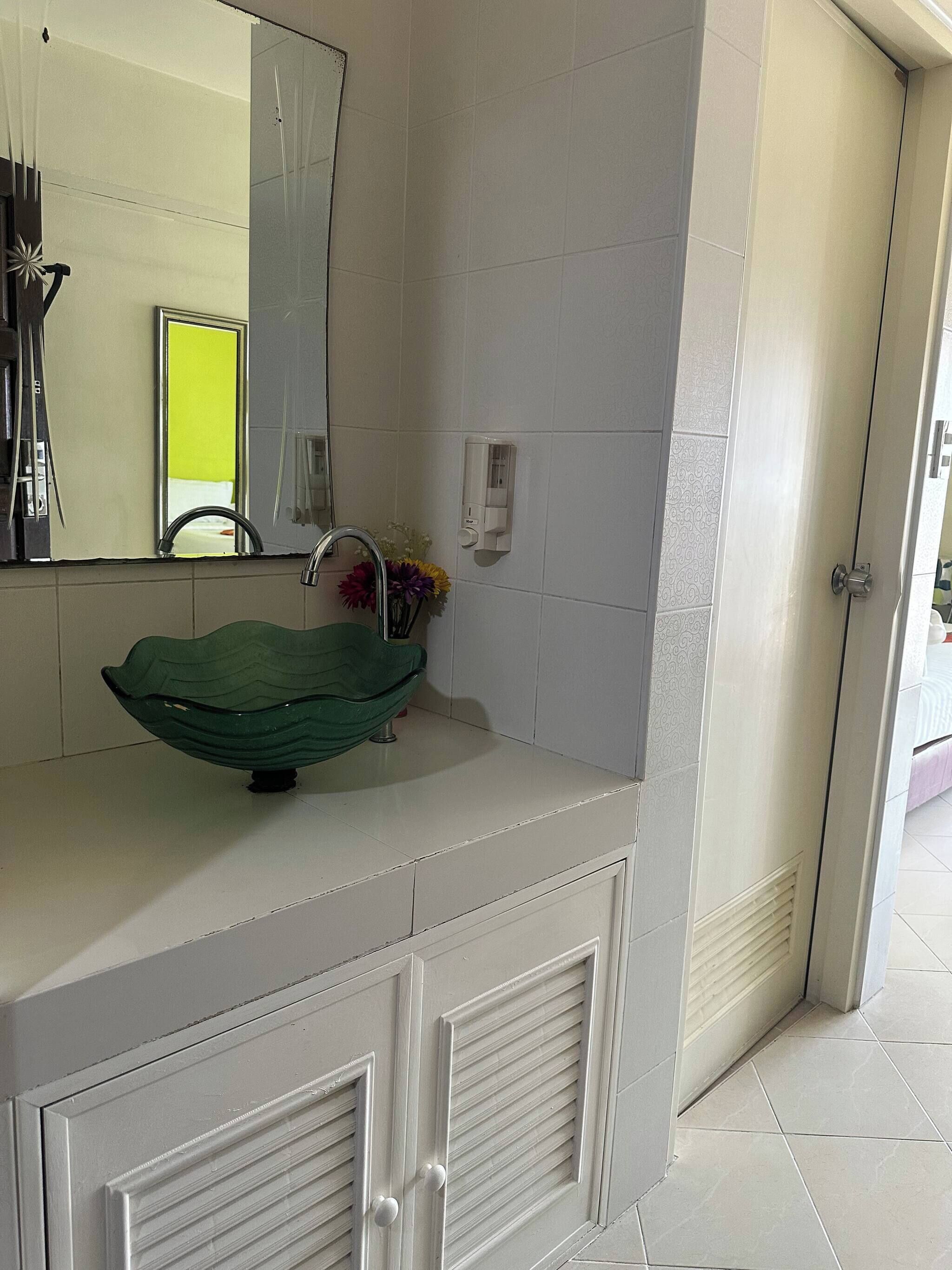 ห้องพัก, 1 ห้องนอน, พร้อมสิ่งอำนวยความสะดวกสำหรับผู้พิ การ, สระว่ายน้ำส่วนตัว | ห้องน้ำ
