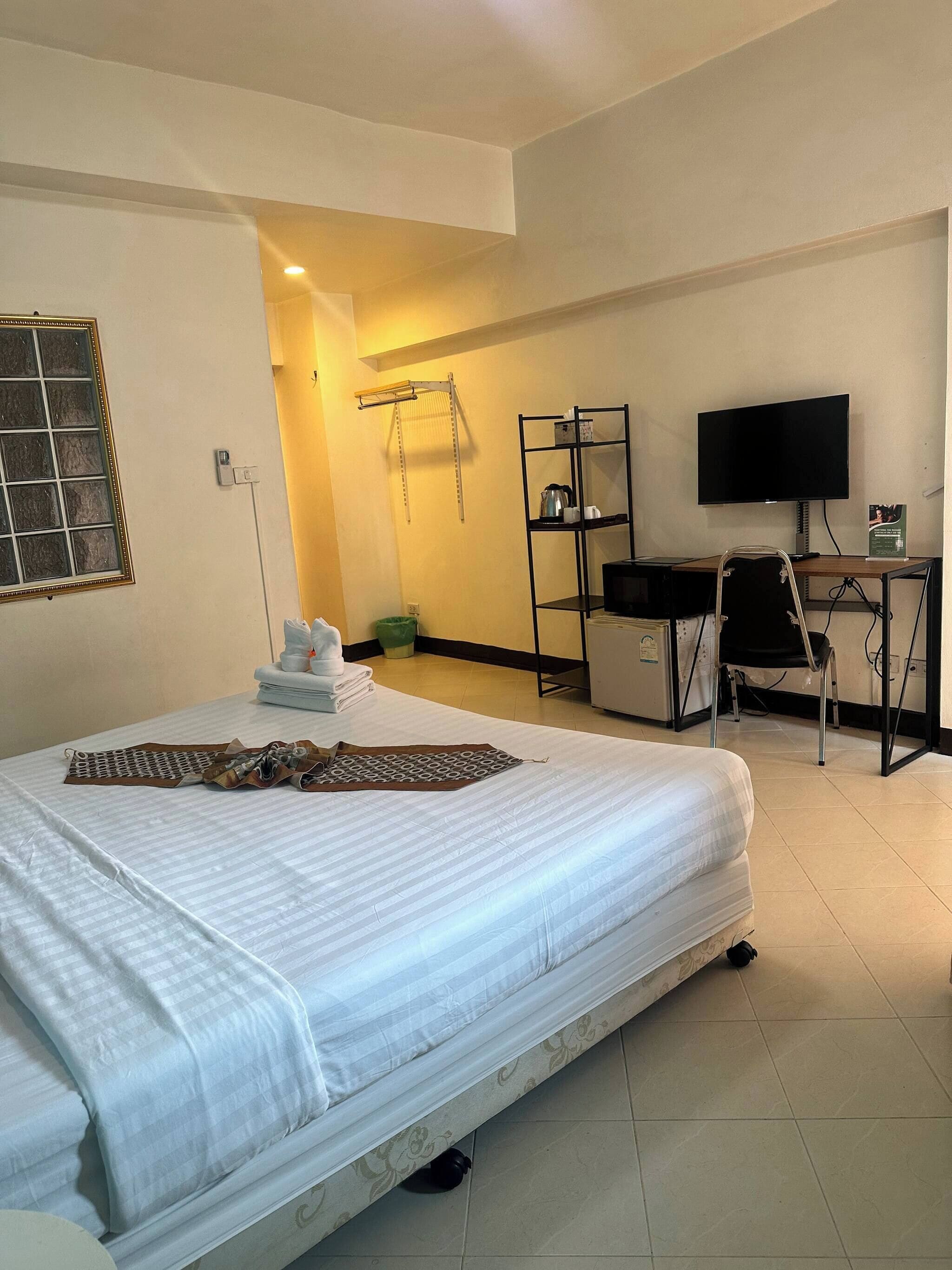 Room, 1 Bedroom, Accessible, Private Pool | 1 bedroom