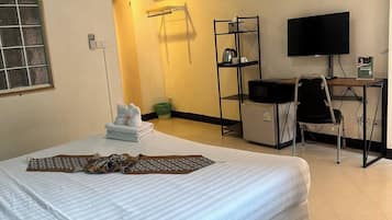 Room, 1 Bedroom, Accessible, Private Pool | 1 bedroom